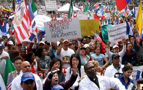 Corte Suprema De EE UU Falla En Contra De Inmigrantes Queens Latino