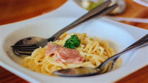 Resep Spaghetti Carbonara Creamy Yang Lezat Dan Mudah Dibuat Hot