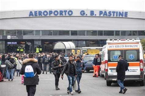 Incendio A Ciampino Stop Arrivi E Partenze All Aeroporto Anche Oggi