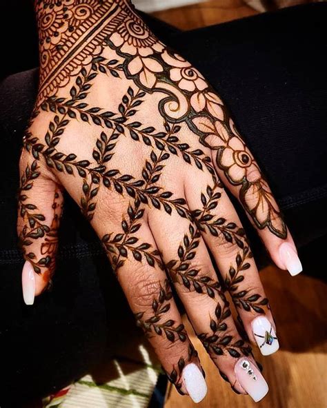 Daily Henna Inspiration On Instagram Love This Design By Reet