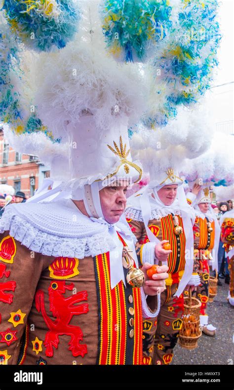 Gilles Binche Carnaval Belgique Hi Res Stock Photography And Images Alamy