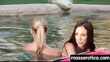 Masaje sensual con aceite se convierte en acción lesbiana caliente 13 XVIDEOS