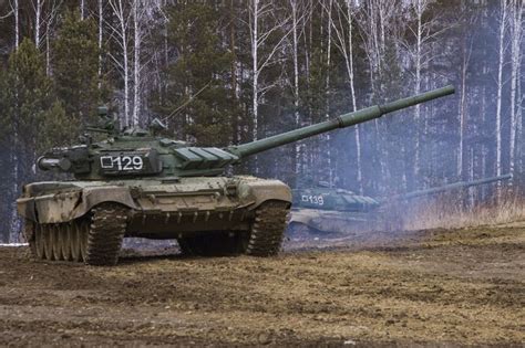 Пин на доске Tank T-72