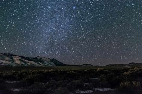 The Dazzling Geminid Meteor Shower Peaks This December — Heres How To