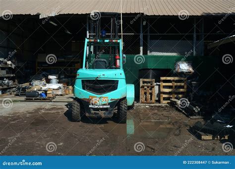 No Parking In Front Of Gate Sign Royalty Free Stock Photo