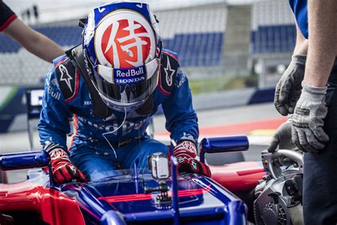 【画像】 ダニ・ペドロサ、トロロッソ・ホンダ仕様のマシンでf1初走行（写真21） F1