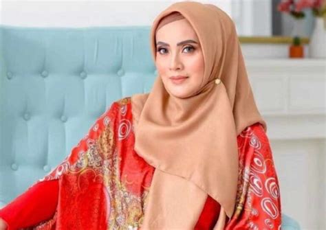 Elma Theana Kenal Ferry Irawan Sebagai Sosok Yang Peduli Dan Sayang