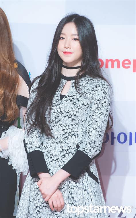 [hd포토] 여자 아이들 G I Dle 슈화 ‘심쿵 아이컨택’ 올해의 브랜드 대상 최시율 기자 톱스타뉴스