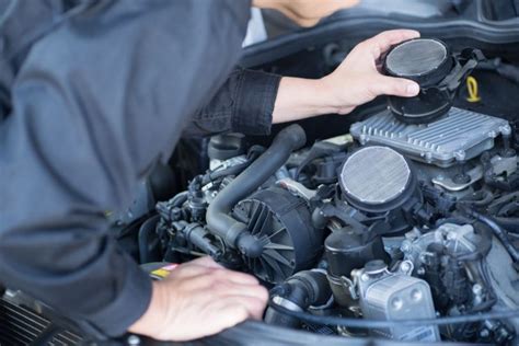 How To Clean The Mass Airflow Sensor In A Chevy Silverado