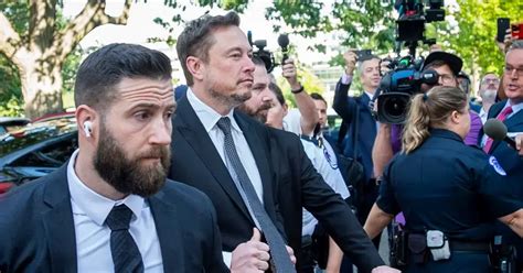 Elon Musk Served With Child Custody Papers Despite Evading Several Attempts