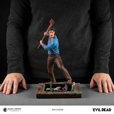 The Evil Dead: Ash Statue – Dark Horse Direct