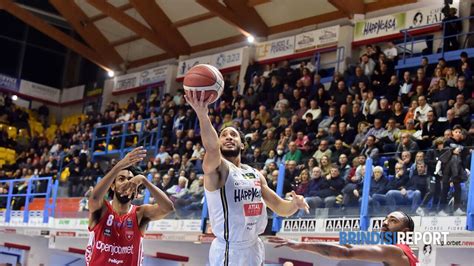 Basket Serie A La Cronaca Di Happy Casa Varese