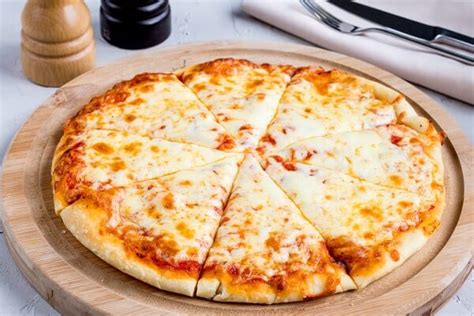 Cùng làm món pizza phô mai hấp dẫn, khó cưỡng - Món Ngon