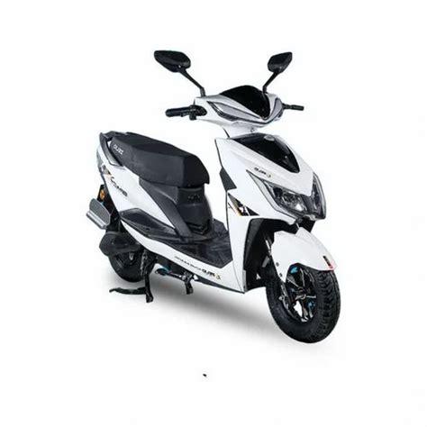 White ZELIO GRACY GEL BATTERY (60V,28AH) ELECTRIC SCOOTER, 6-8hrs at Rs ...