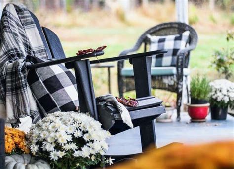 Easy Diys For Instant Autumn Curb Appeal Plaid Throw Pillows Fall