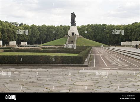 Treptower park, berlin Stock Photo - Alamy