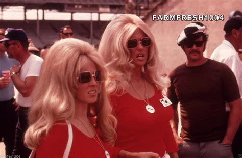 Golden Hurst Shifter Linda Vaughn And Hurstette June Cochran 1972 35mm Slide 688 1760319117