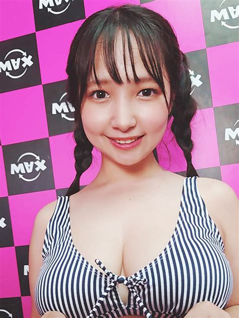 星乃夏月都内中心某演劇団に所属の18歳