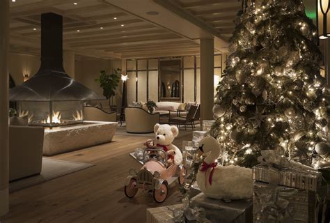 Christmas In A Hotel Room Ideas at Shelley Siegel blog