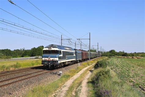 CC72084 Foëcy CC 72084 train 30606 Bourges Les Aubrais Pierre