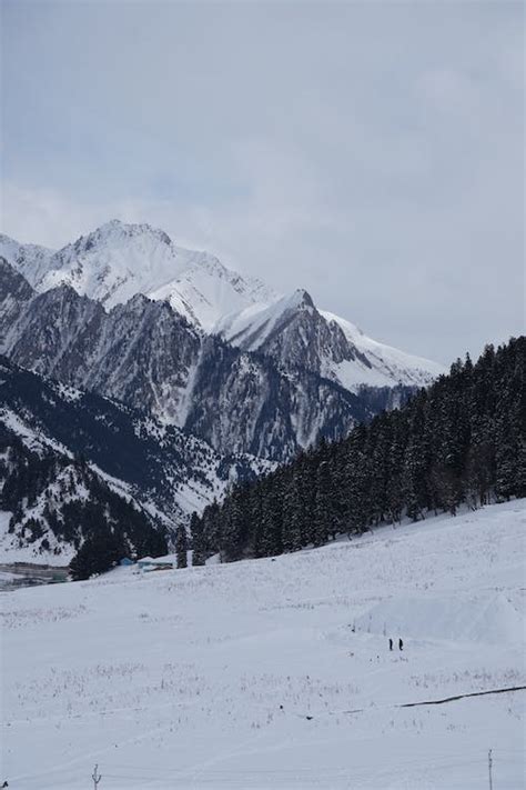 Rocky Mountains in Snow · Free Stock Photo