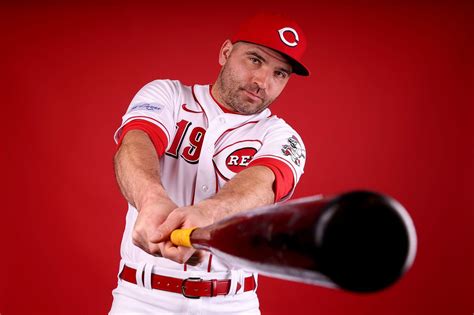 Joey Votto Cincinnati Reds Joey Vottos Quirky Prediction For 2023 Season Takes Twitter By Storm