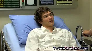 Chico película de sexo gay por primera vez Bueno esto es lo que llamamos un chico elegante