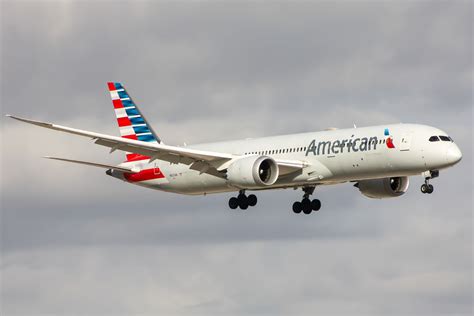 Crew Injured Following Turbulence On American Airlines Boeing 787 Near