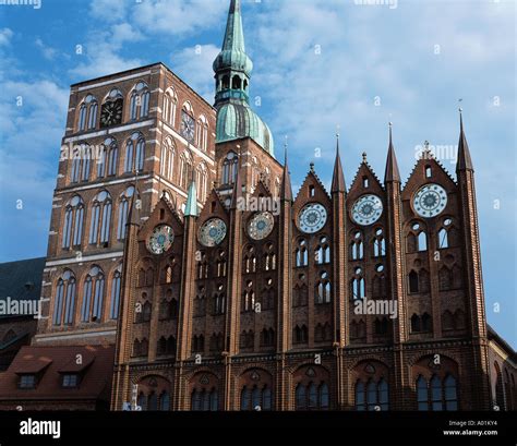 Nikolaikirche Und Rathaus Backsteingotik Stralsund Ostsee