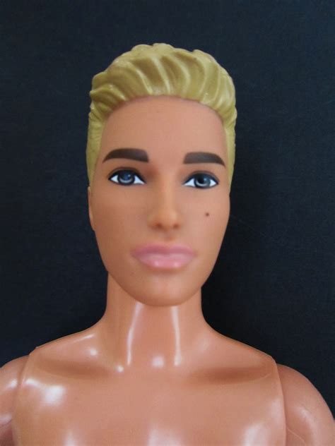 Barbie Ken Fashionistas Fxl Hyper Print Nude