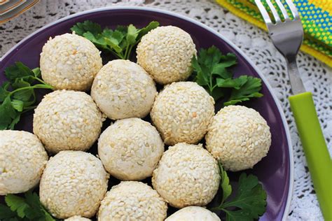 Куриные шарики с маслинами