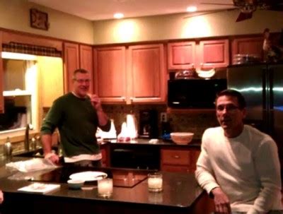 Viejo Vas A Ser Abuelo Abuelo Gay Manhunt Diario