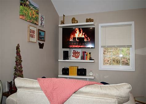 Pigeon Forge Cabin Rental - Creekside Hideaway #102 - 1 Bedroom