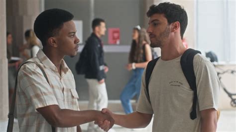 Ator De Vai Na F Abre O Jogo Sobre Torcida Para Romance Gay Sensibilidade