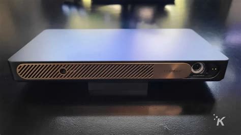 Review: Wemax Go Advanced portable projector | KnowTechie