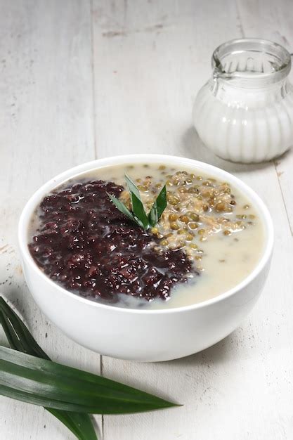 Premium Photo Bubur Kacang Hijau Dan Ketan Hitam Is Traditional