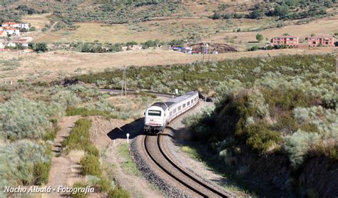 Talgo VI 197 en Cañaveral Locomotora 334 014 con el Talgo Flickr