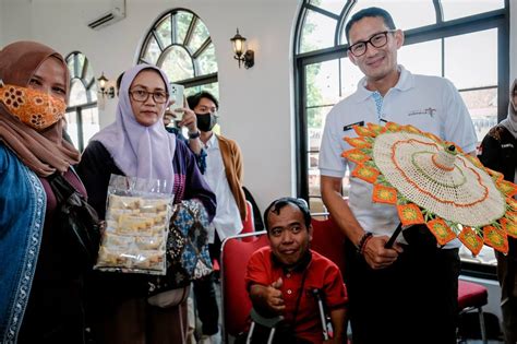 Siaran Pers Menparekraf Kota Semarang Tetapkan Fesyen Jadi Subsektor