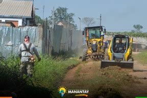 MUNICIPALIDAD DE MANANTAY Arregla Calles Y Cultiva Parque Del A H