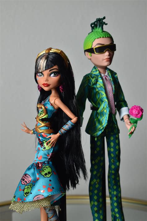 Monster High Cleo De Nile And Deuce Gorgon