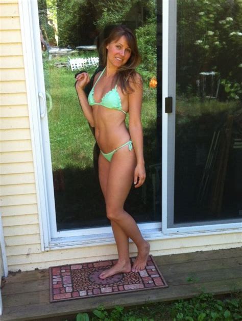 Amber Green Bikini Porn Pic