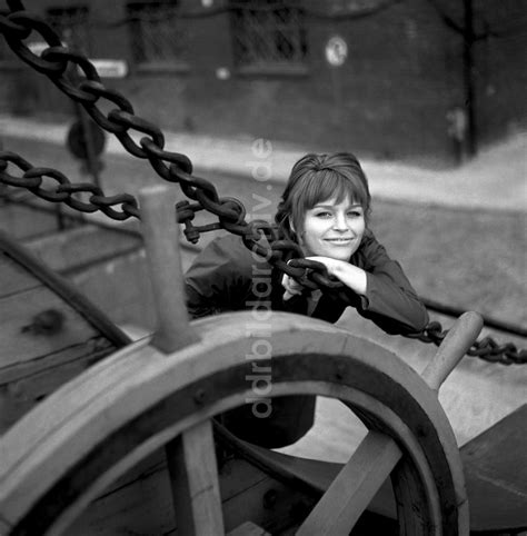 Berlin Portrait Angelica Domr Se In Berlin Der Ehemaligen Hauptstadt