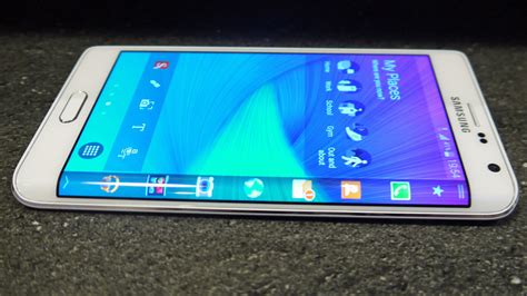 Samsung Galaxy Note Edge Is A Smartphone With A Bendable Oled Display Techradar