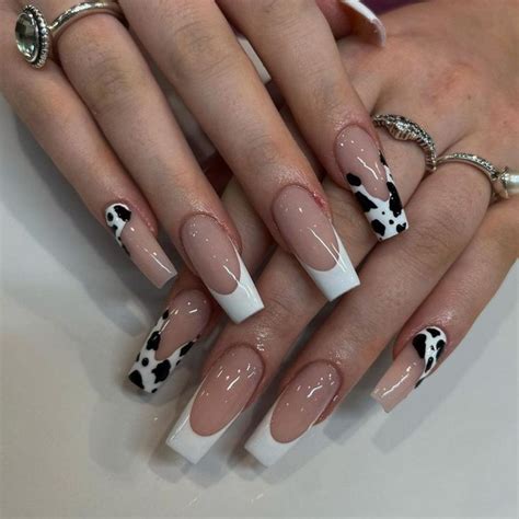 Winter Nails For That Are Damn Gorgeous In Winter Nails Nude Nail Designs Dot