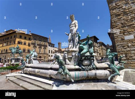 Italy, Florence, Piazza della Signoria, Neptune fountain Stock Photo ...