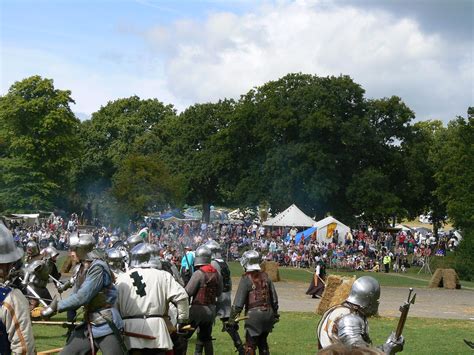 A Complete Visitors Guide To Herstmonceux Castle Beyondvisit