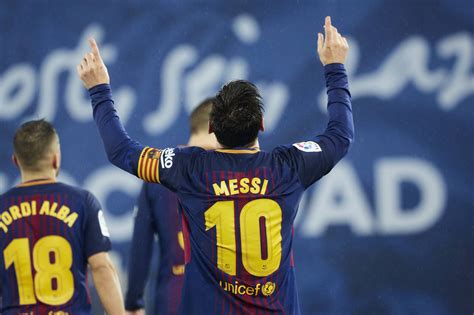 PSG prepare three-year contract for Lionel Messi - Get French Football News