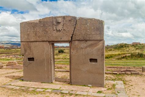 Ruins of Tiwanaku, Bolivia stock image. Image of carving - 4482185