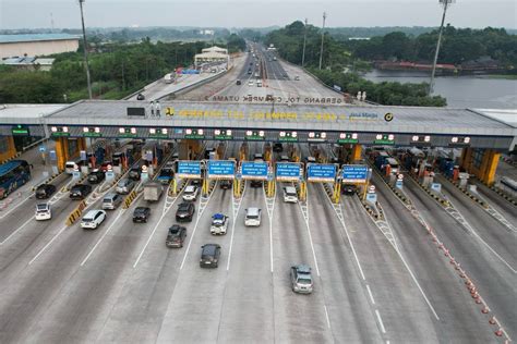 PT Jasamarga Transjawa Tol Hitung Jumlah Kendaraan Tinggalkan Jakarta