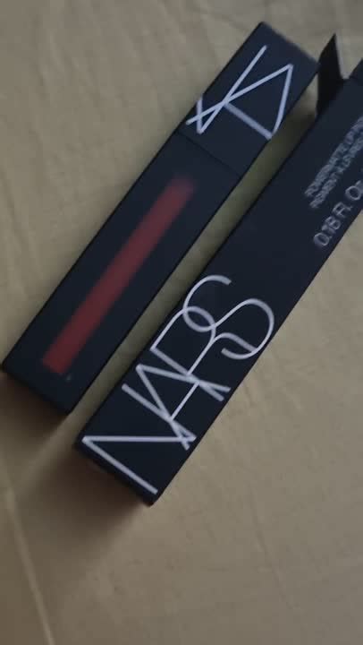 Блески для губ NARS Ультраматовый пигмент для губ Powermatte Lip ...